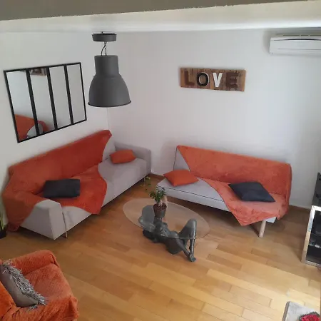 Maison De Village Avec Cour Interieure Et Terrasse Dom wakacyjny