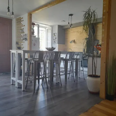 Maison De Village Avec Patio Et Terrasse *