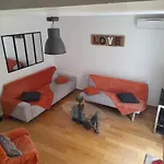 Maison De Village Avec Patio Et Terrasse Dom wakacyjny