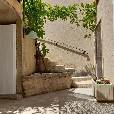 בית נופש Maison De Village Avec Cour Interieure Et Terrasse *