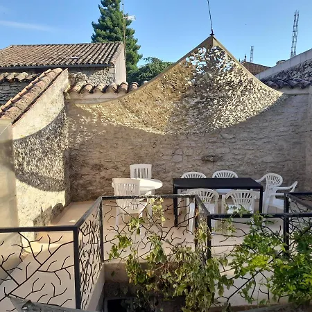 Maison De Village Avec Cour Interieure Et Terrasse בית נופש